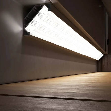 Profil LED P3-3 narożny 100cm szer. 30mm | do osłonek C7 | srebrny